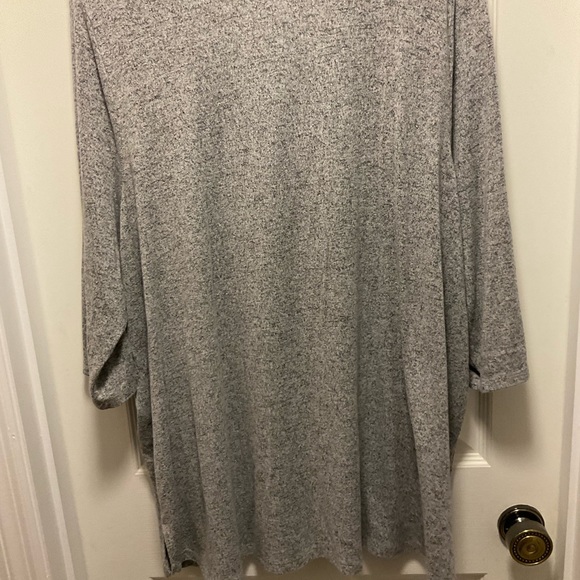 Lane Bryant Heather Gray V Neck Shirt - Picture 3 of 3